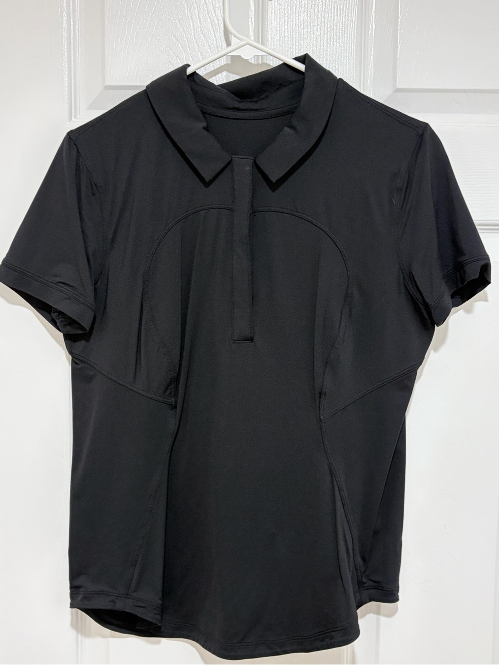 Lululemon Black Golf Short Sleeve Shirt~Size 8